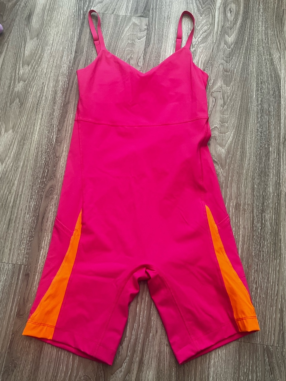 Outdoor Voices Bodysuit biker shorts w side pockets size small
